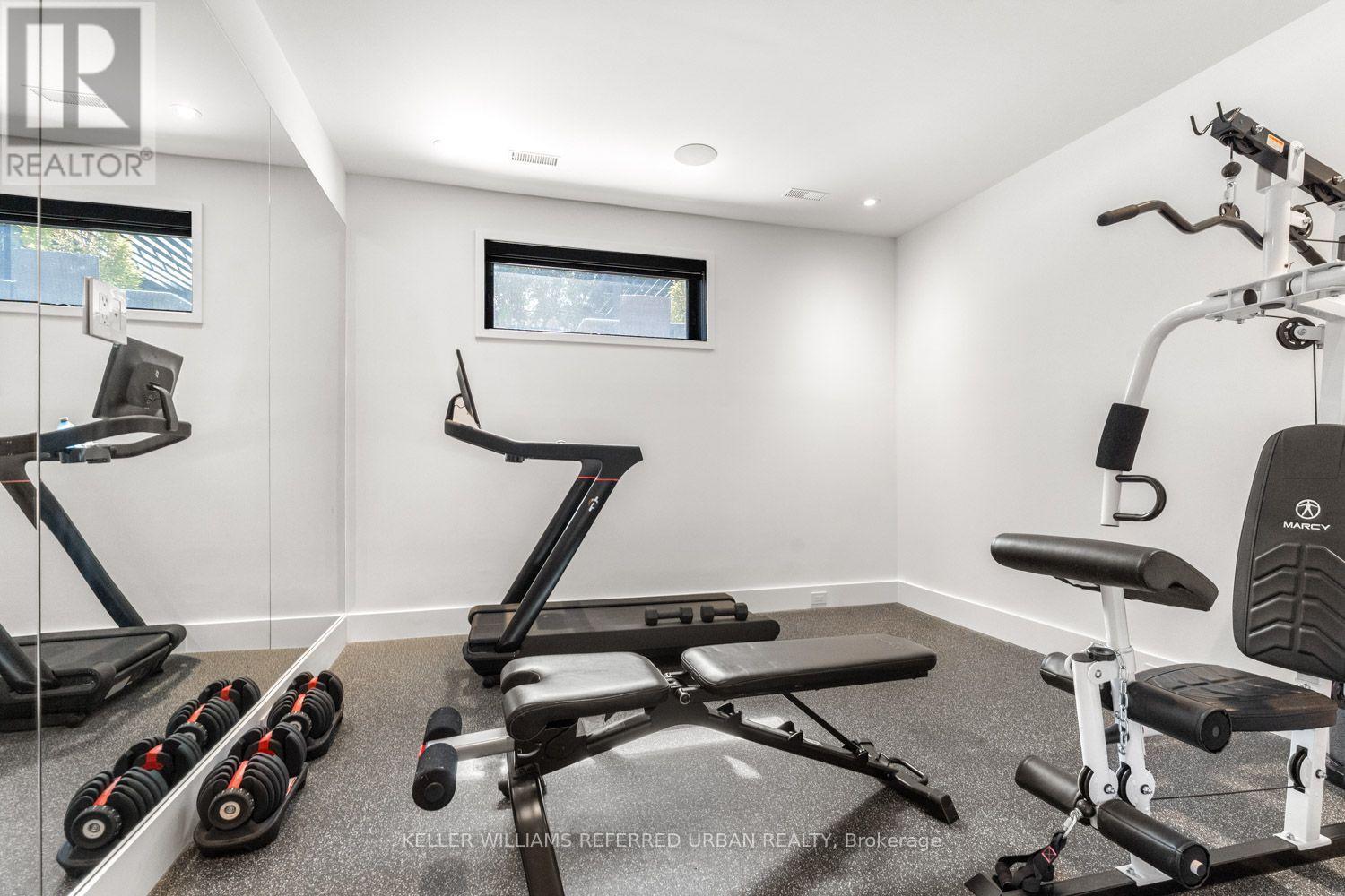 62 NORDEN CRESCENT - 40