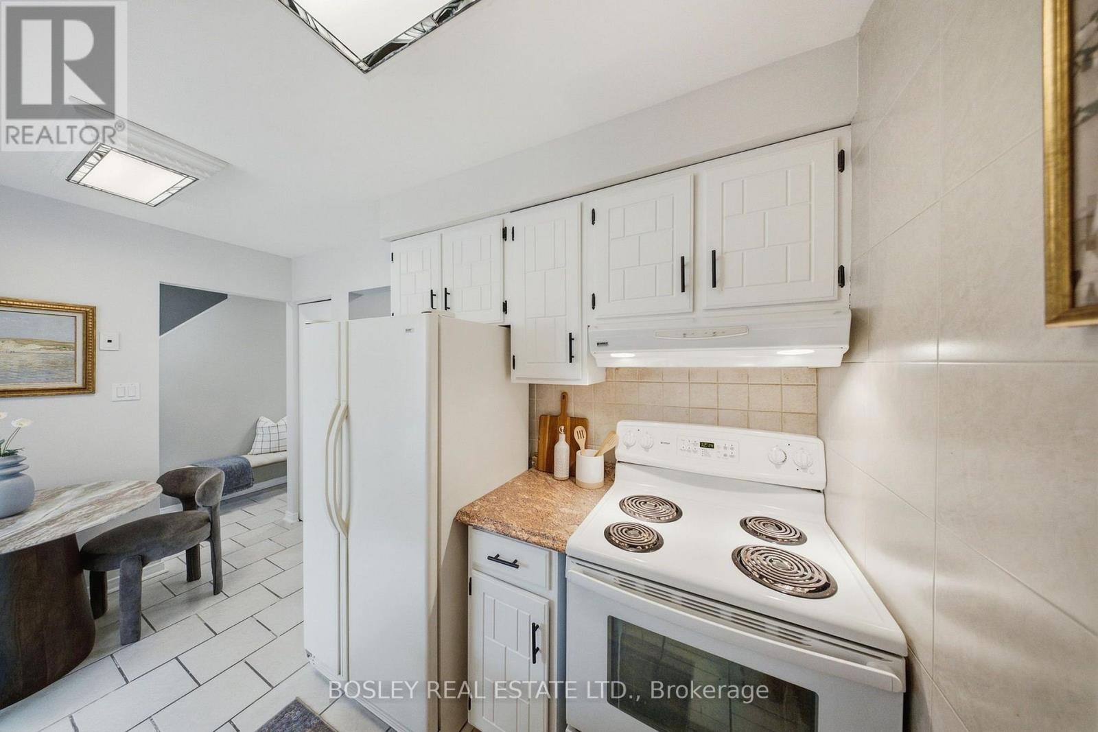 865 GENTRY CRESCENT - 22