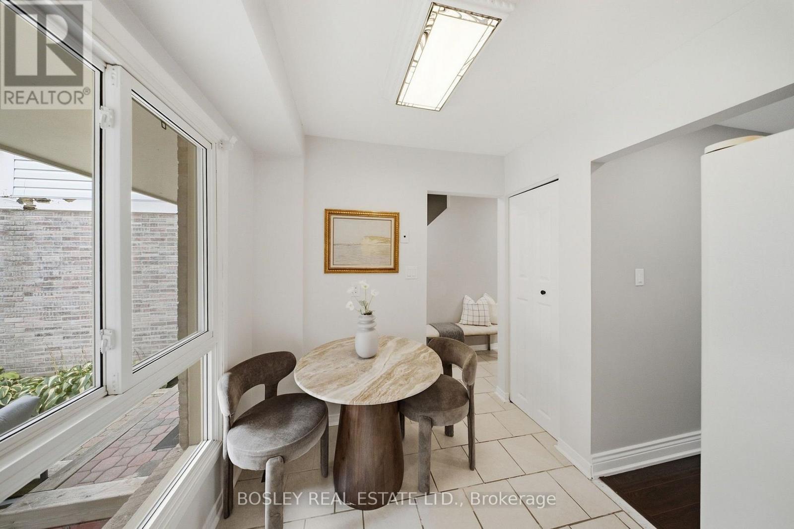 865 GENTRY CRESCENT - 23