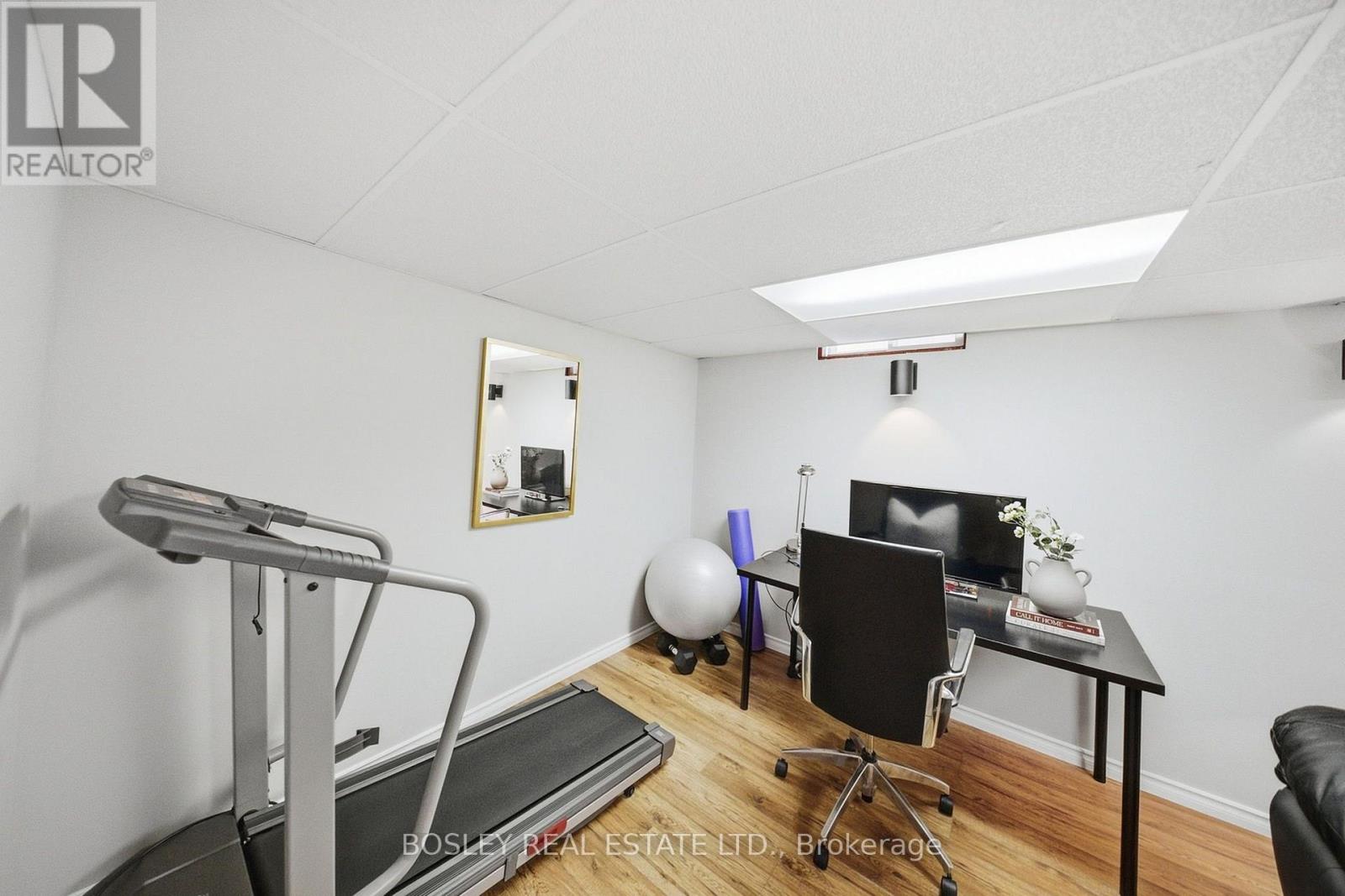 865 GENTRY CRESCENT - 45