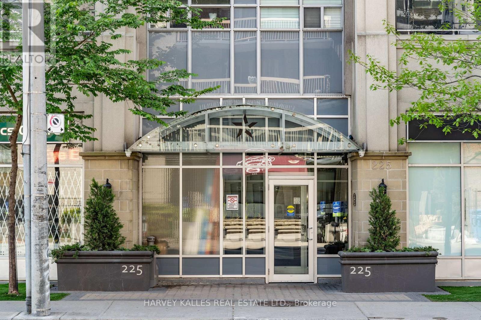 #313 225 WELLESLEY STREET E - 1