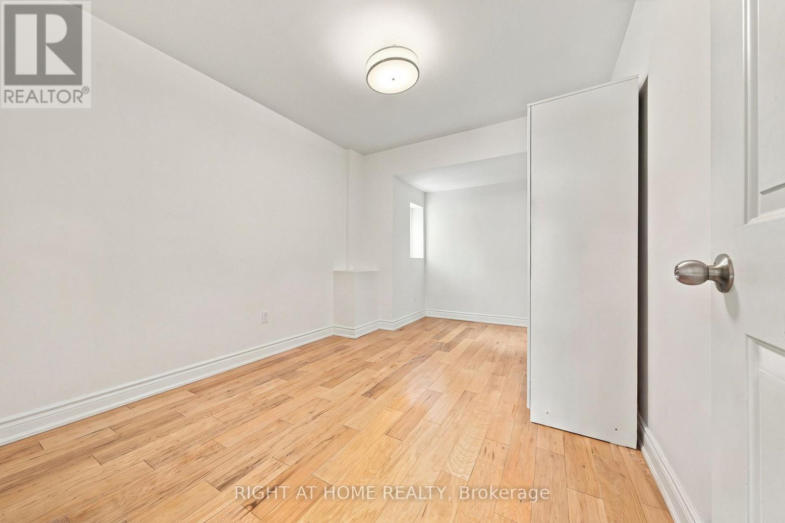 490 Brock Avenue — photo 7