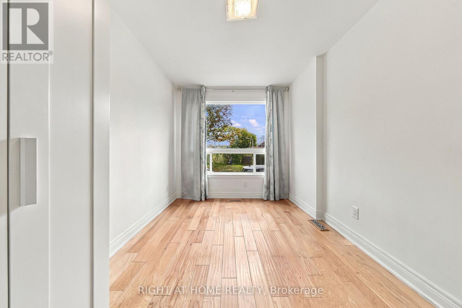 490 Brock Avenue — photo 4