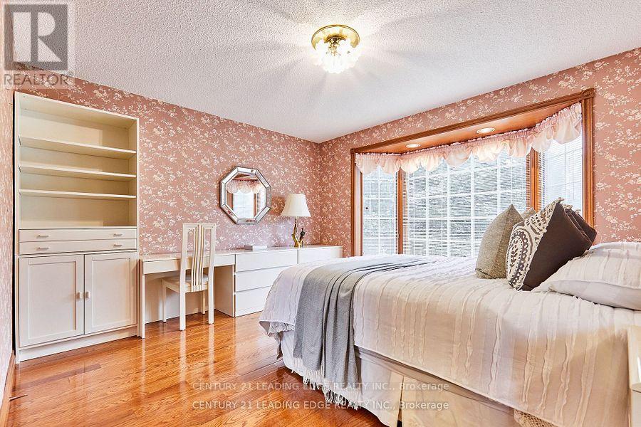 1127 OSHAWA BOULEVARD N - Image 31