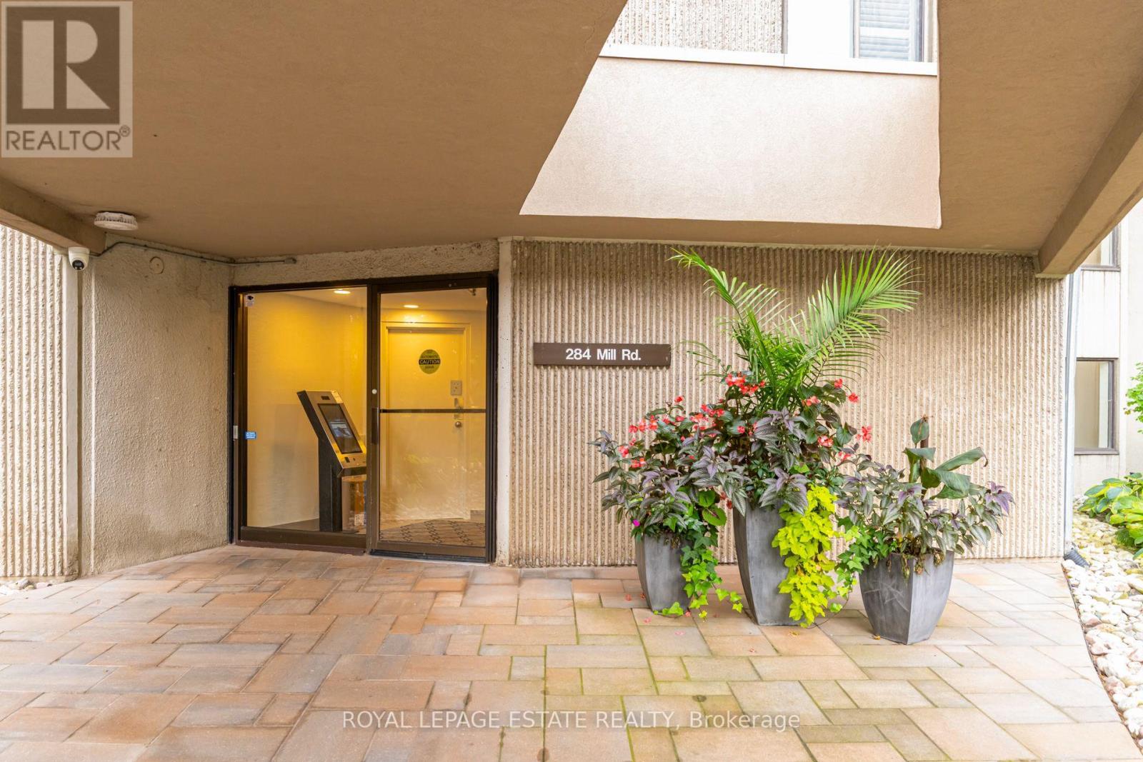 A12 - 284 MILL ROAD, Toronto (Markland Wood) — photo 4
