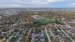 11 Berwyn Bay, Winnipeg, MB R2C2W1 Photo 35
