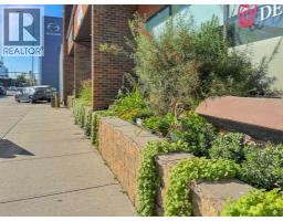 1217 Centre Street Nw, Calgary, AB T2E2R3 Photo 6