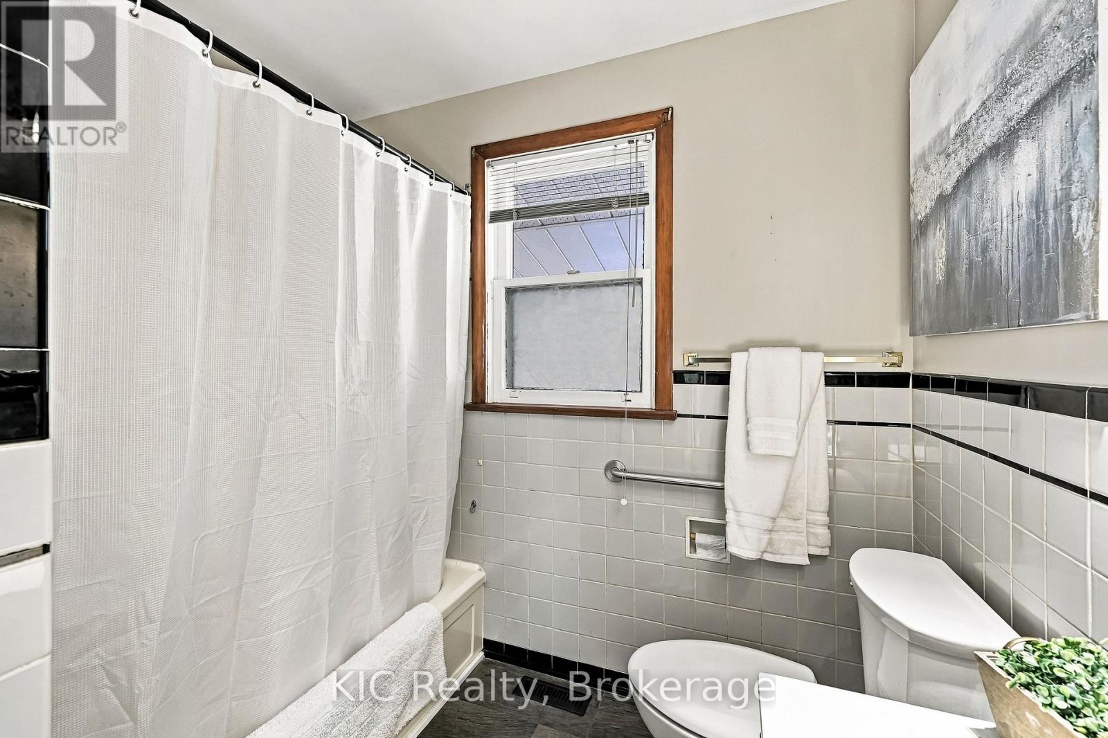 198 MCCLENNAN STREET - 30