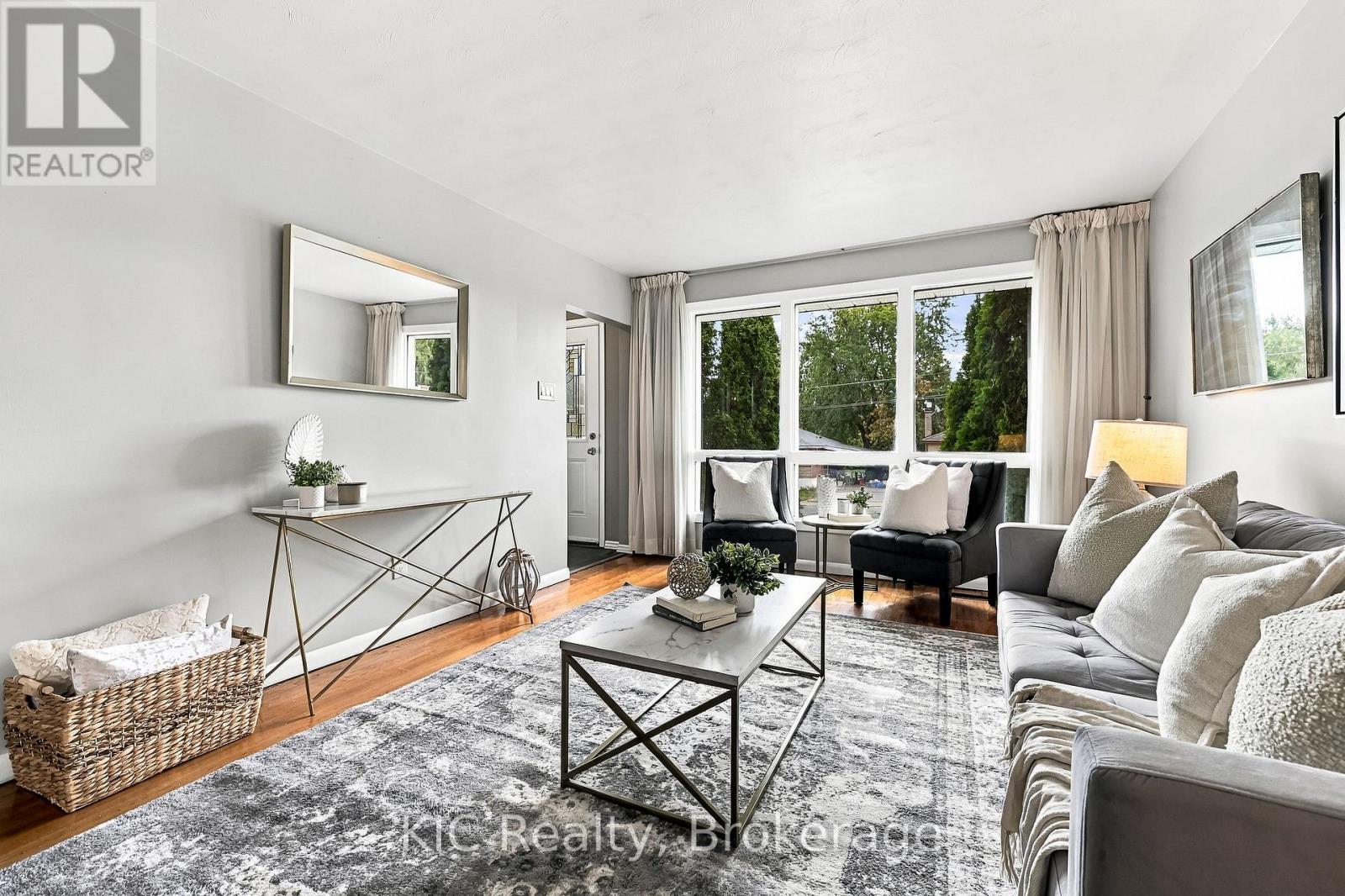 198 MCCLENNAN STREET - 9