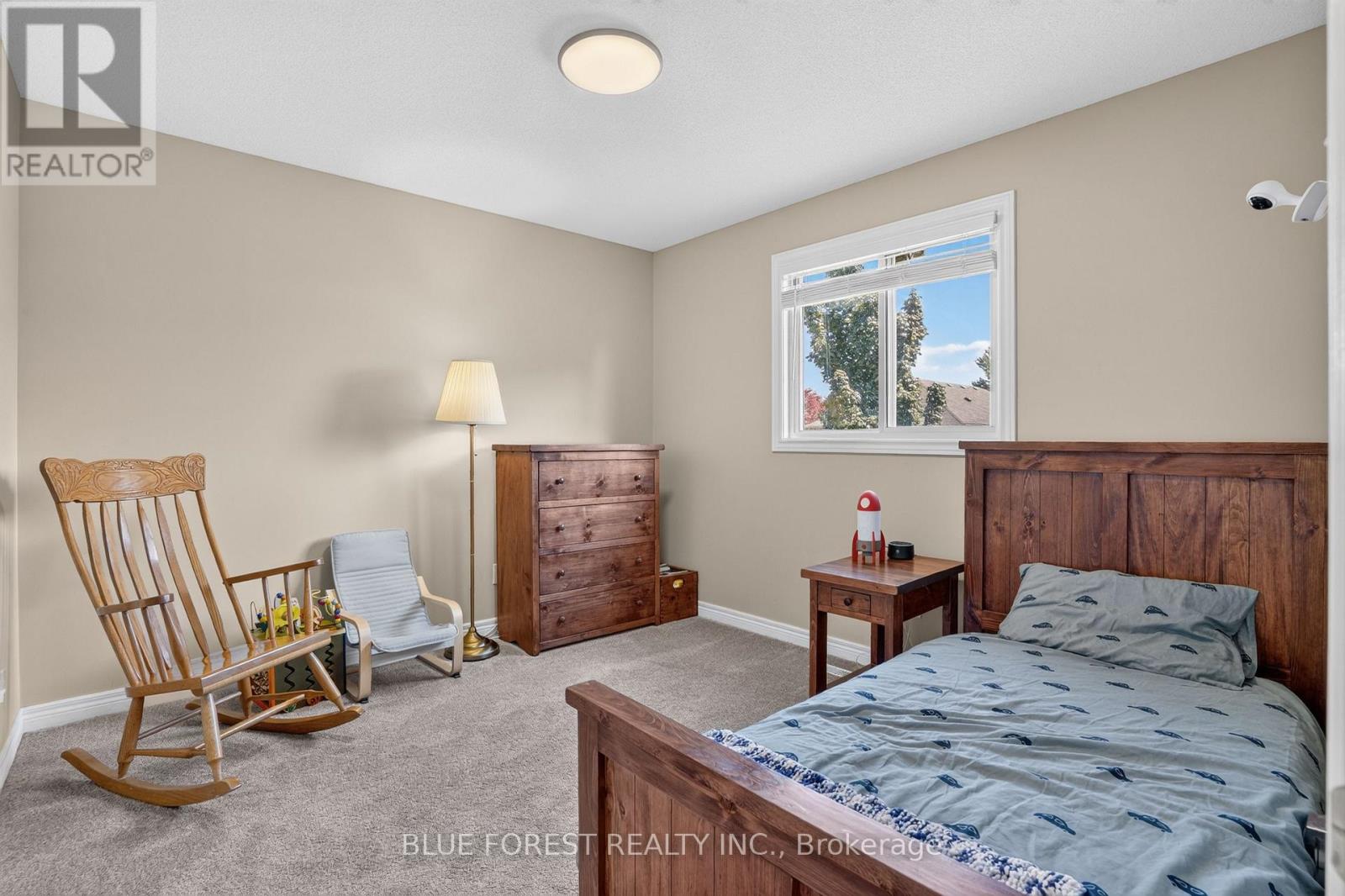 11 EDGEWELL CRESCENT - 26