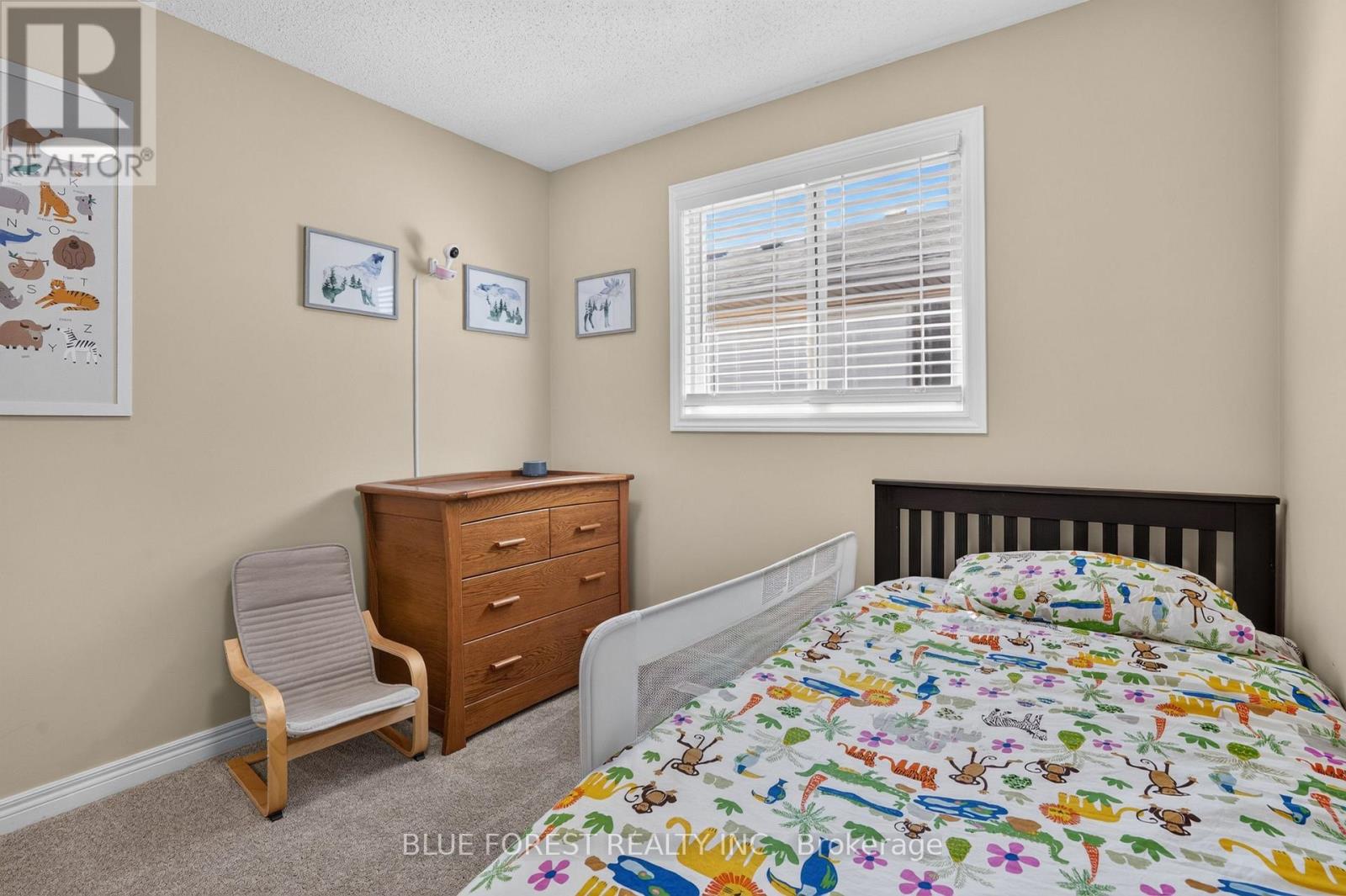 11 EDGEWELL CRESCENT - 29
