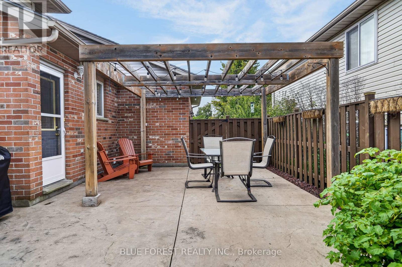 11 EDGEWELL CRESCENT - Image 34