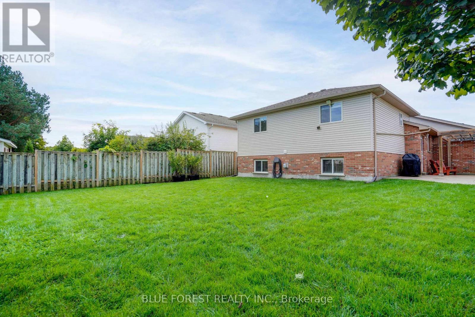 11 EDGEWELL CRESCENT - Image 37