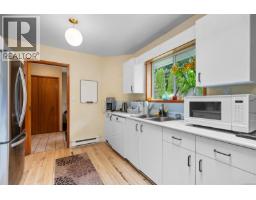 2 1215 Stelly's Cross Rd, Central Saanich, BC V8M1H3 Photo 18