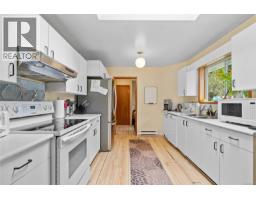 2 1215 Stelly's Cross Rd, Central Saanich, BC V8M1H3 Photo 16
