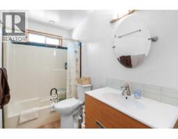 2 1215 Stelly's Cross Rd, Central Saanich, BC V8M1H3 Photo 24