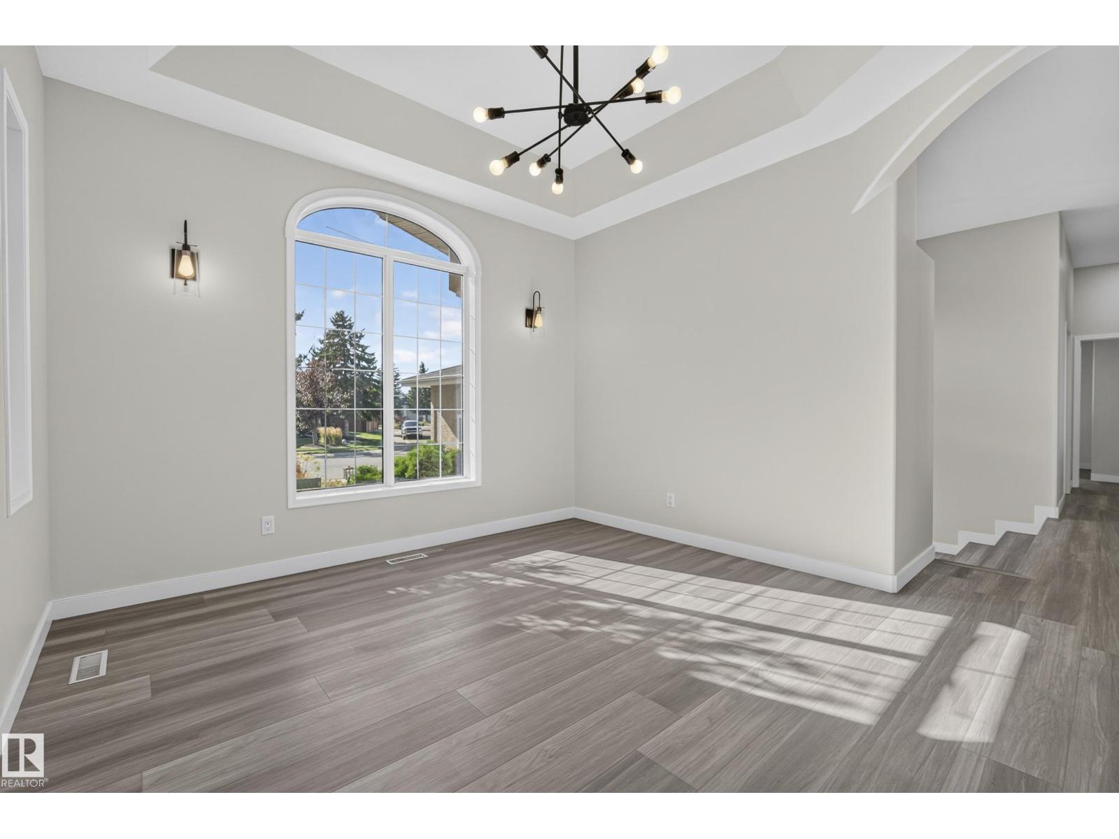 15821 132 ST NW - 21