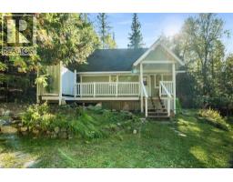 Full bathroom - 215 Rainbow Ridge Road, Procter, BC V0G1V0 Photo 7