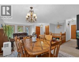4pc Bathroom - 740 3 Avenue Se, Three Hills, AB T0M2A0 Photo 9