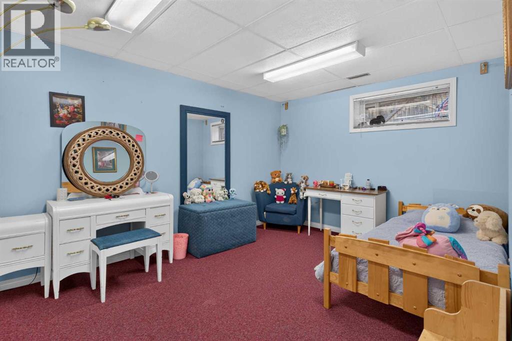 740 3 Avenue SE - 27