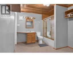740 3 Avenue Se, Three Hills, AB T0M2A0 Photo 31