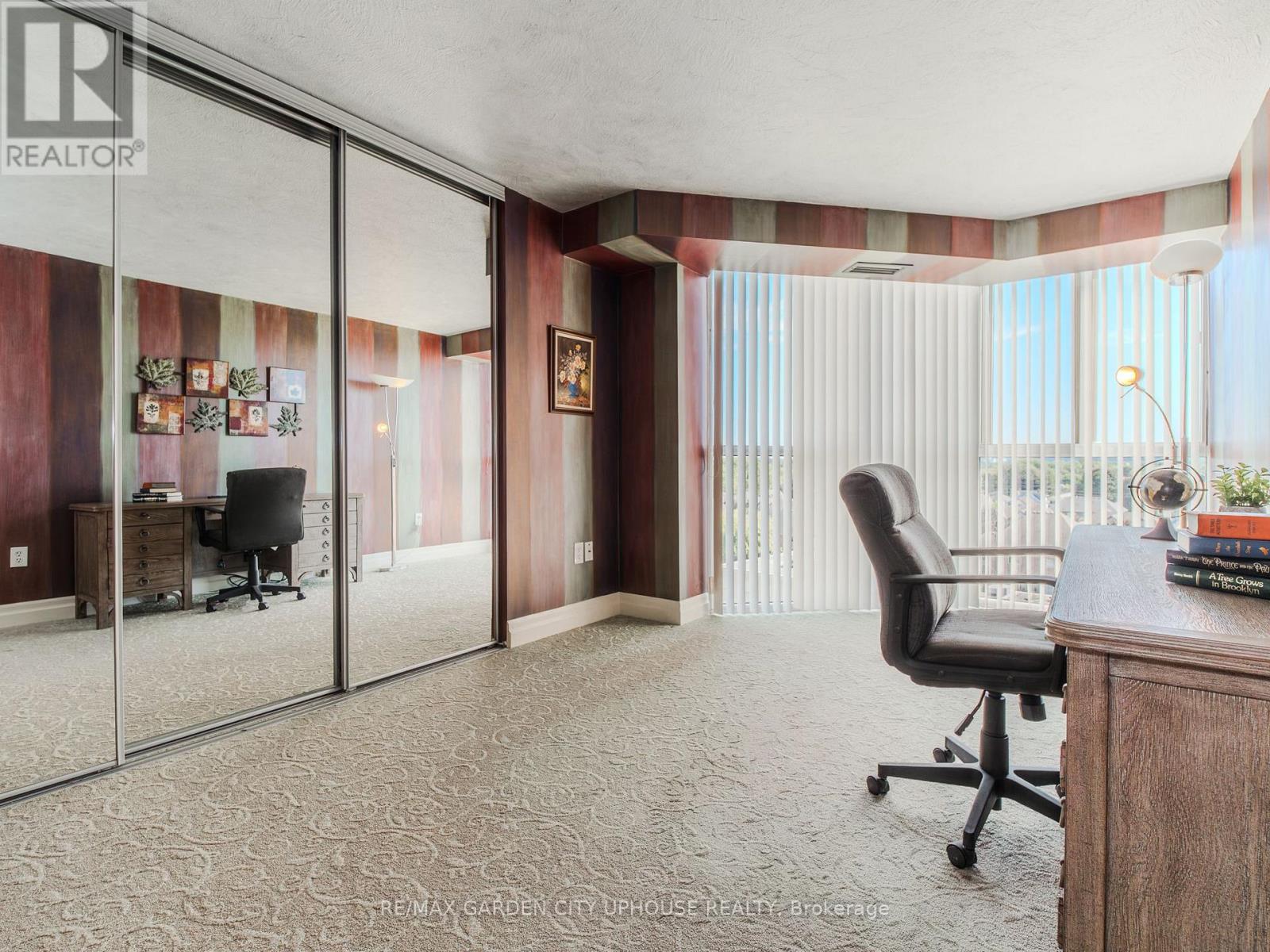 #708 162 MARTINDALE ROAD - 14