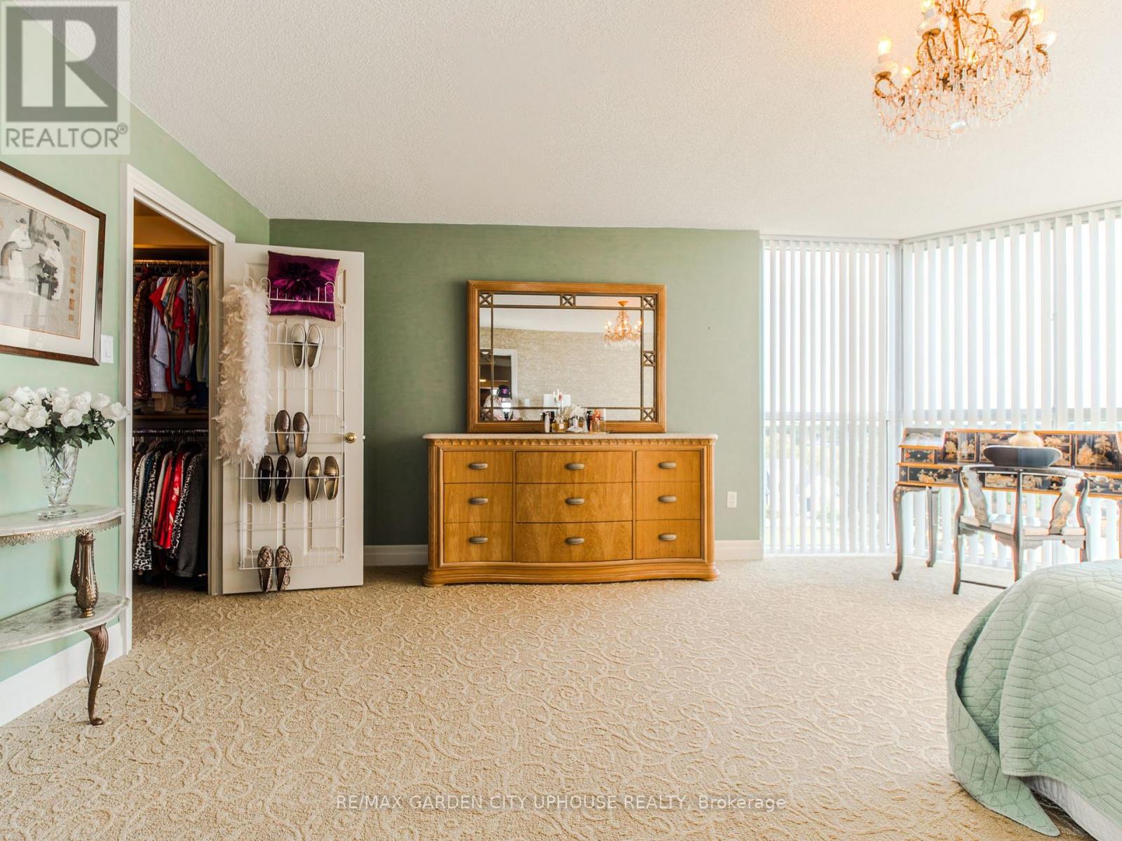 #708 162 MARTINDALE ROAD - 17