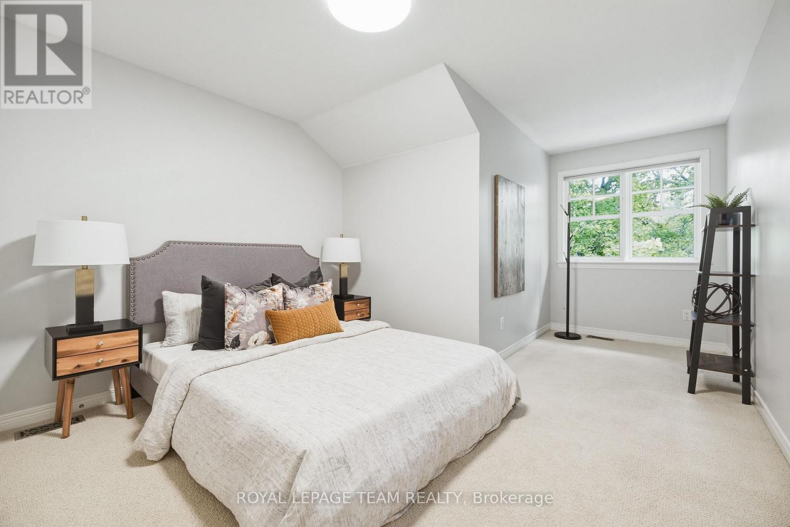 19 CREEKS END LANE - Image 30