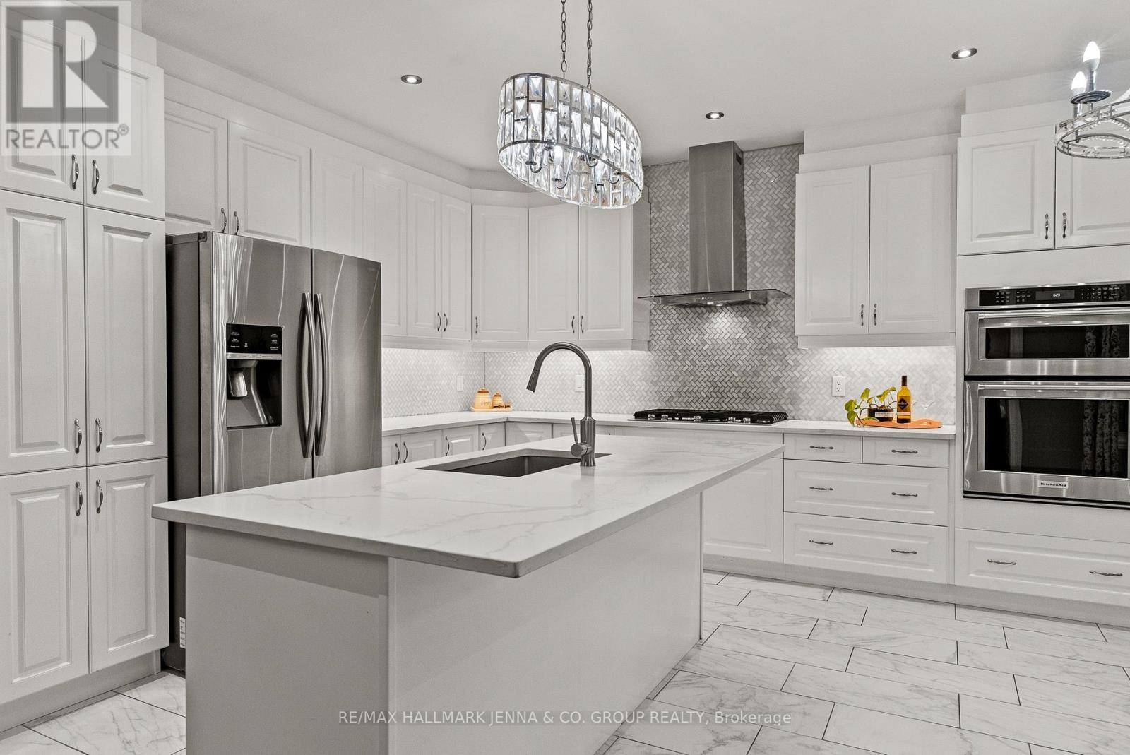 803 LOGPERCH CIRCLE - Image 13