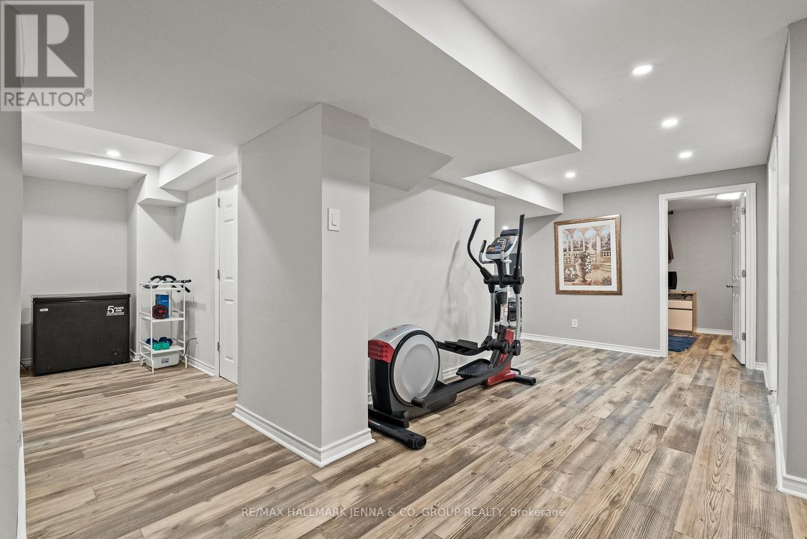 803 LOGPERCH CIRCLE - Image 37