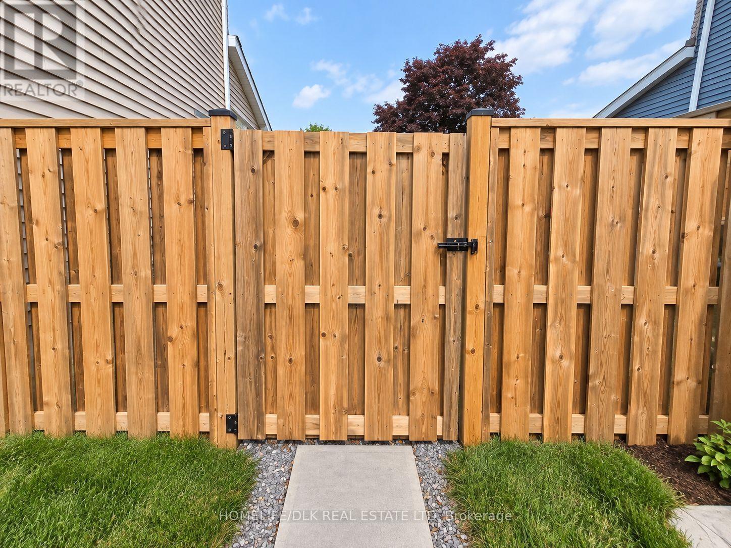 8 Carman Court — photo 18