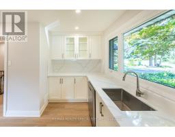 Kitchen - 22 Heathview Avenue, Toronto, ON M2K2C1 Photo 6