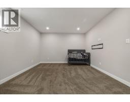 1370 Pacific Circle W - photo 32