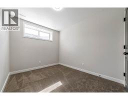 1370 Pacific Circle W - photo 33