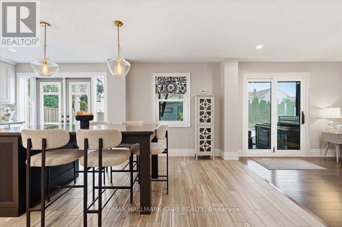 5 DRAPER COURT - 13
