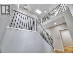 154 Lakewood Crescent - photo 4
