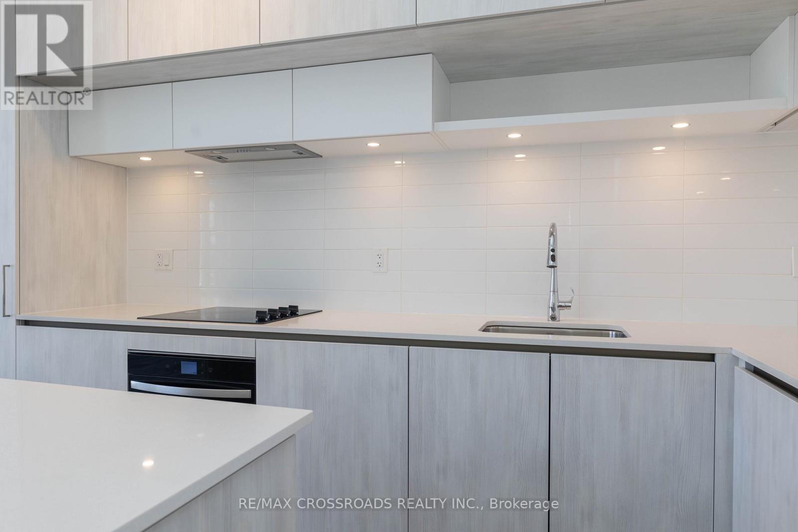 1503 - 11 DAVID EYER ROAD, Richmond Hill — photo 12