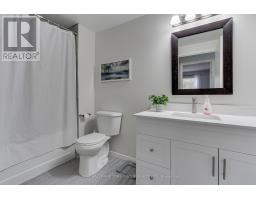 109 - 166 Olive Street, East Gwillimbury, ON L9N1M9 Photo 21
