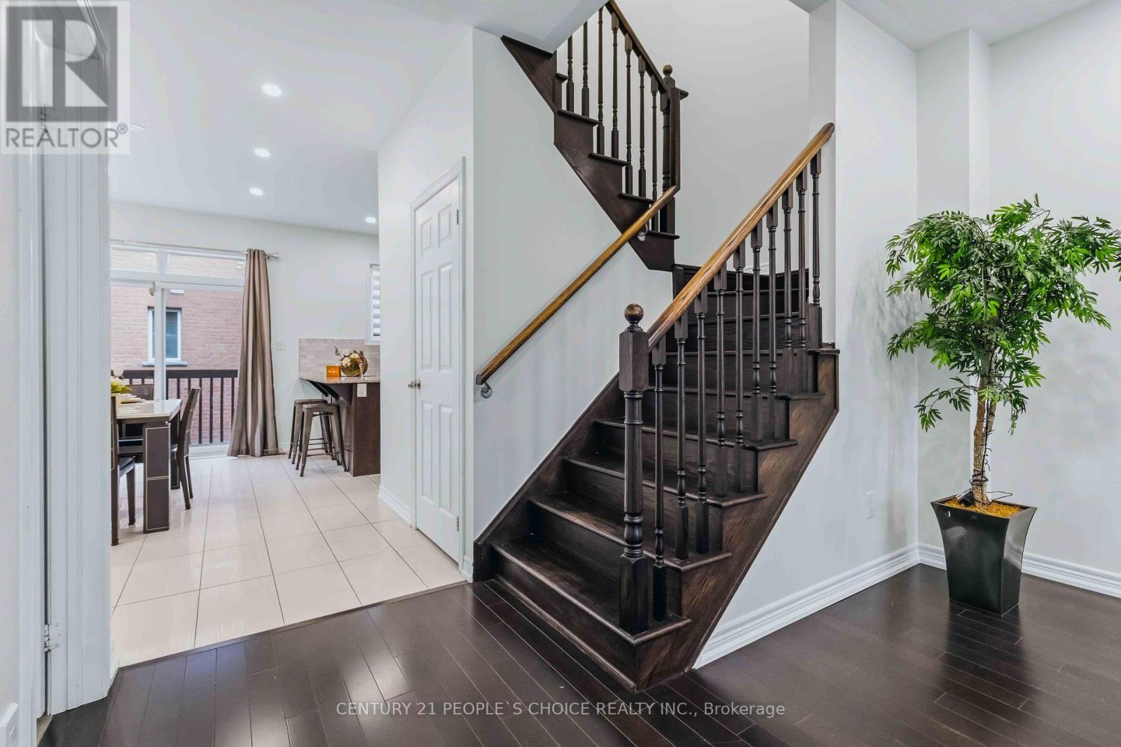 52 ALDERSGATE DRIVE - 10