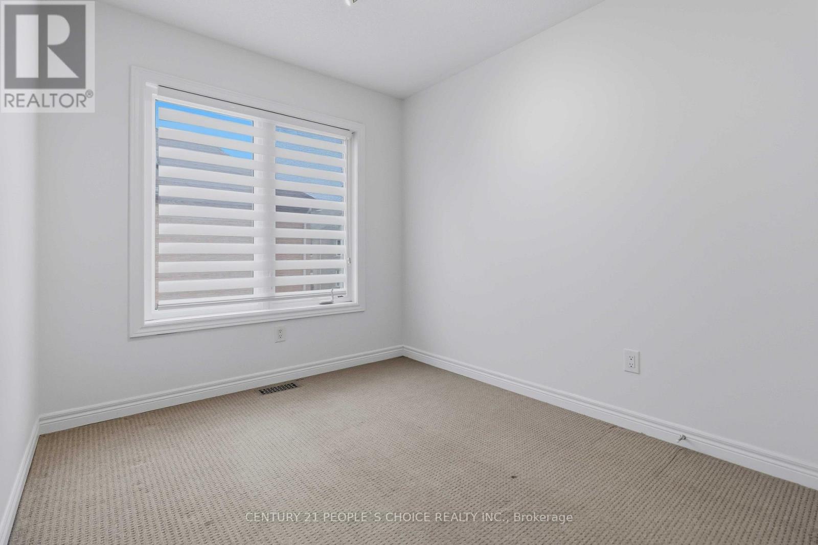 52 ALDERSGATE DRIVE - 29