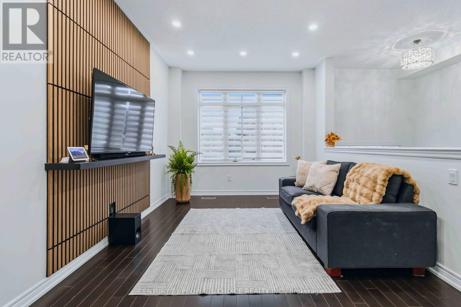 52 ALDERSGATE DRIVE - 9