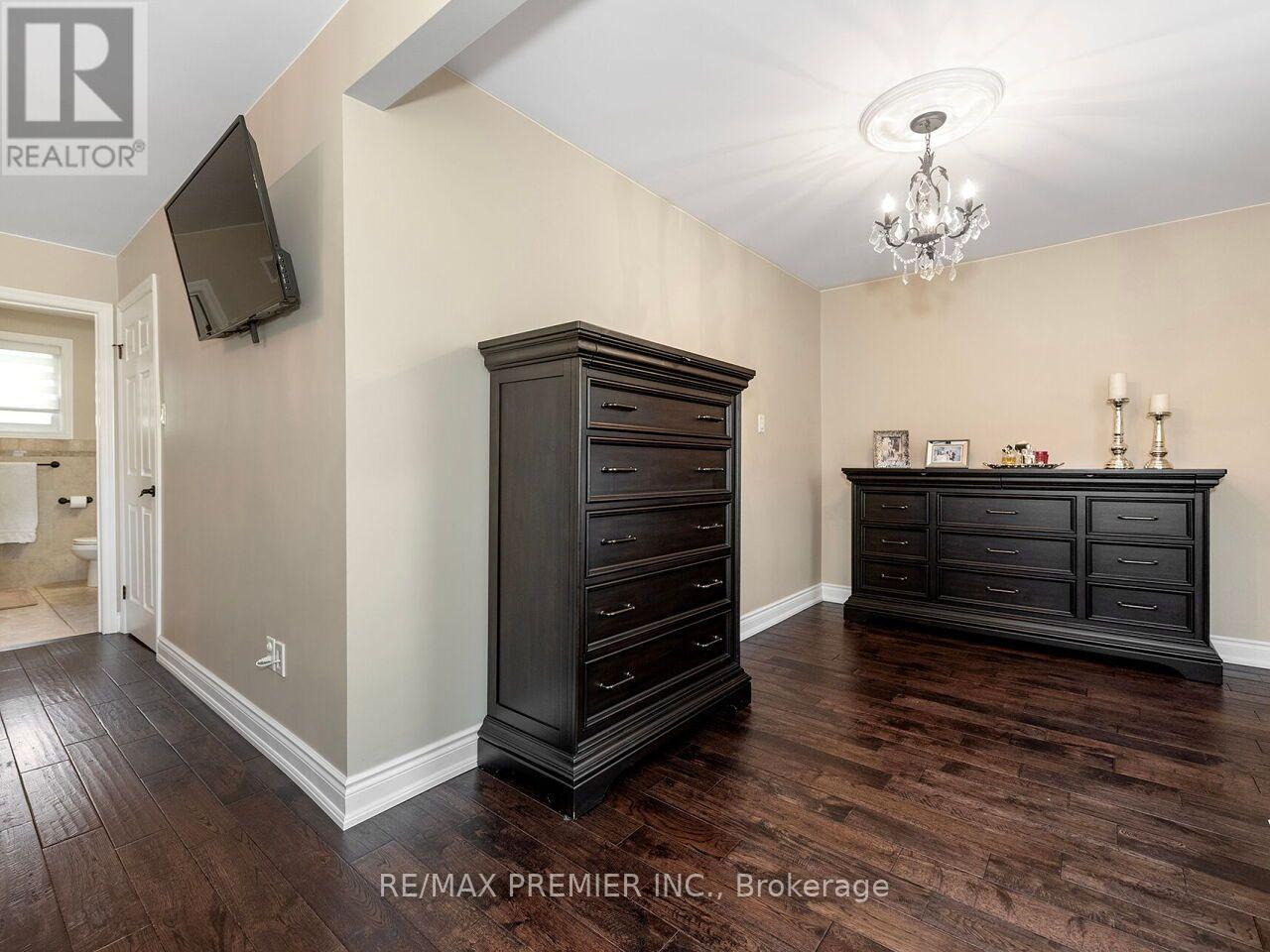 81 DE ROSE AVENUE - Image 26