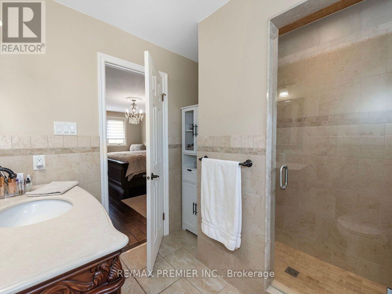 81 DE ROSE AVENUE - Image 29