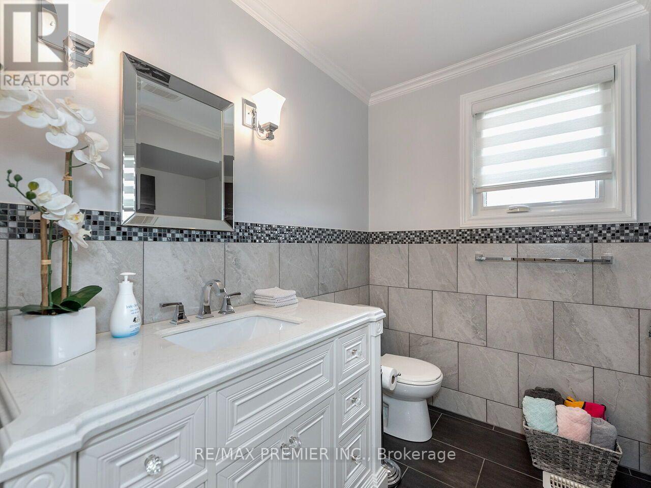 81 DE ROSE AVENUE - Image 32