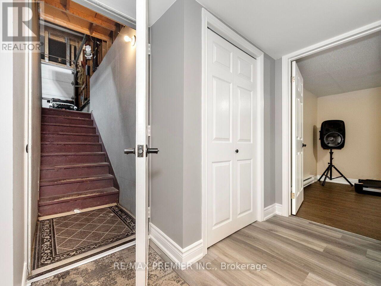 81 DE ROSE AVENUE - 36