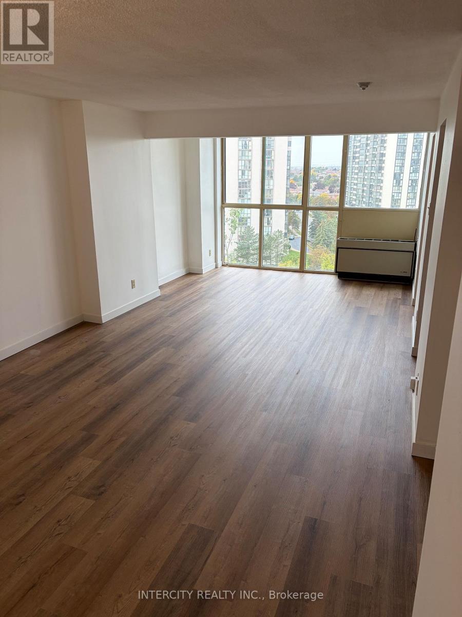 1110 - 61 MARKBROOK LANE, Toronto (Mount Olive-Silverstone-Jamestown) — photo 4