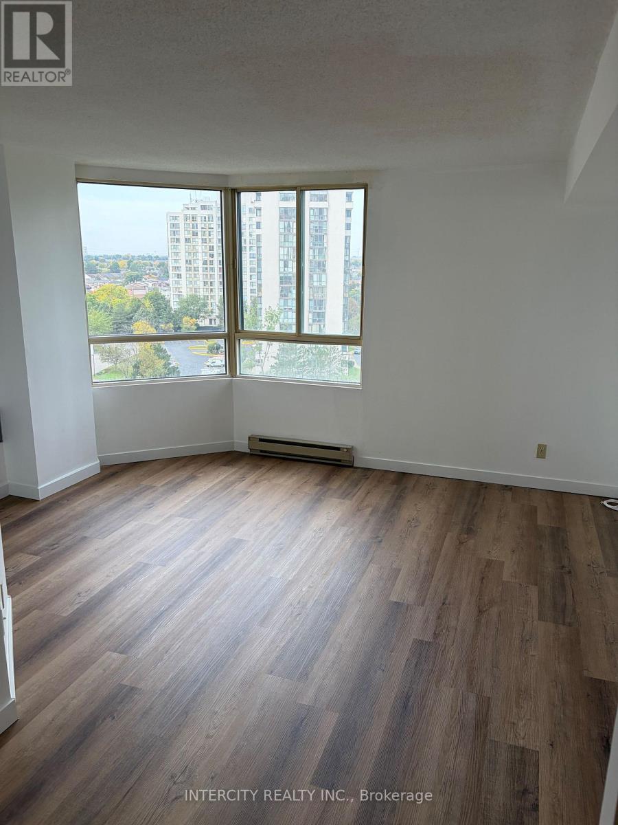 1110 - 61 MARKBROOK LANE, Toronto (Mount Olive-Silverstone-Jamestown) — photo 5