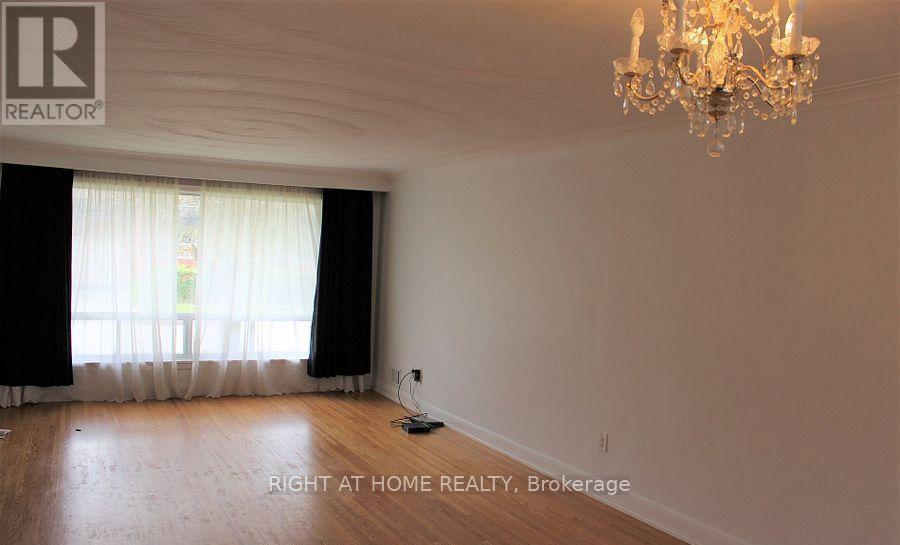 35 WARNICA AVENUE, Toronto (Islington-City Centre West) — photo 5
