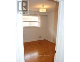 35 Warnica Avenue, Toronto, ON M8Z1Z5 Photo 7
