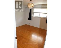 35 Warnica Avenue, Toronto, ON M8Z1Z5 Photo 9